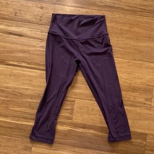 Lululemon align size 6 3/4 length crop plum color
